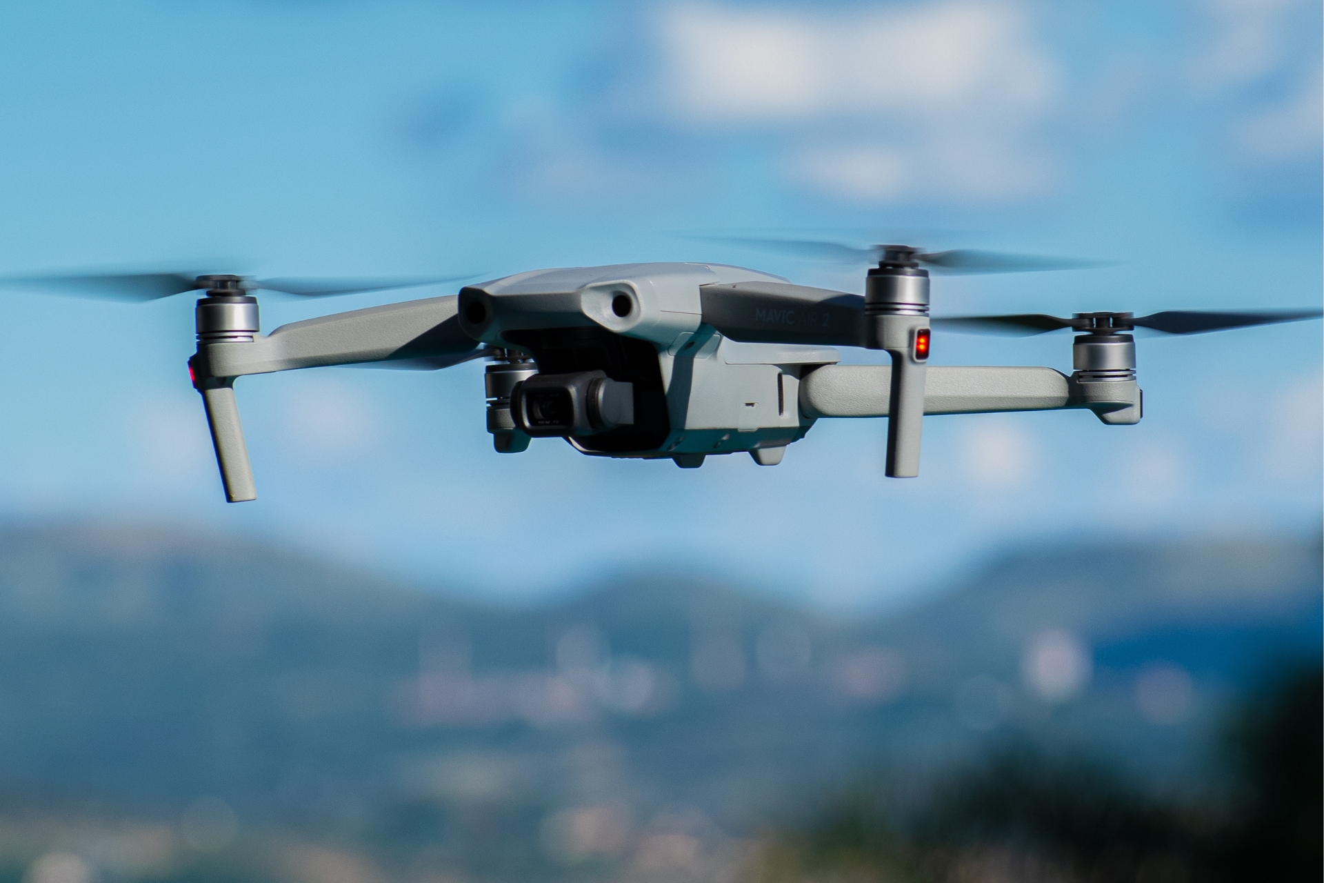 DJI Matrice 4T – dron przemysłowy SkyRecon w akcji